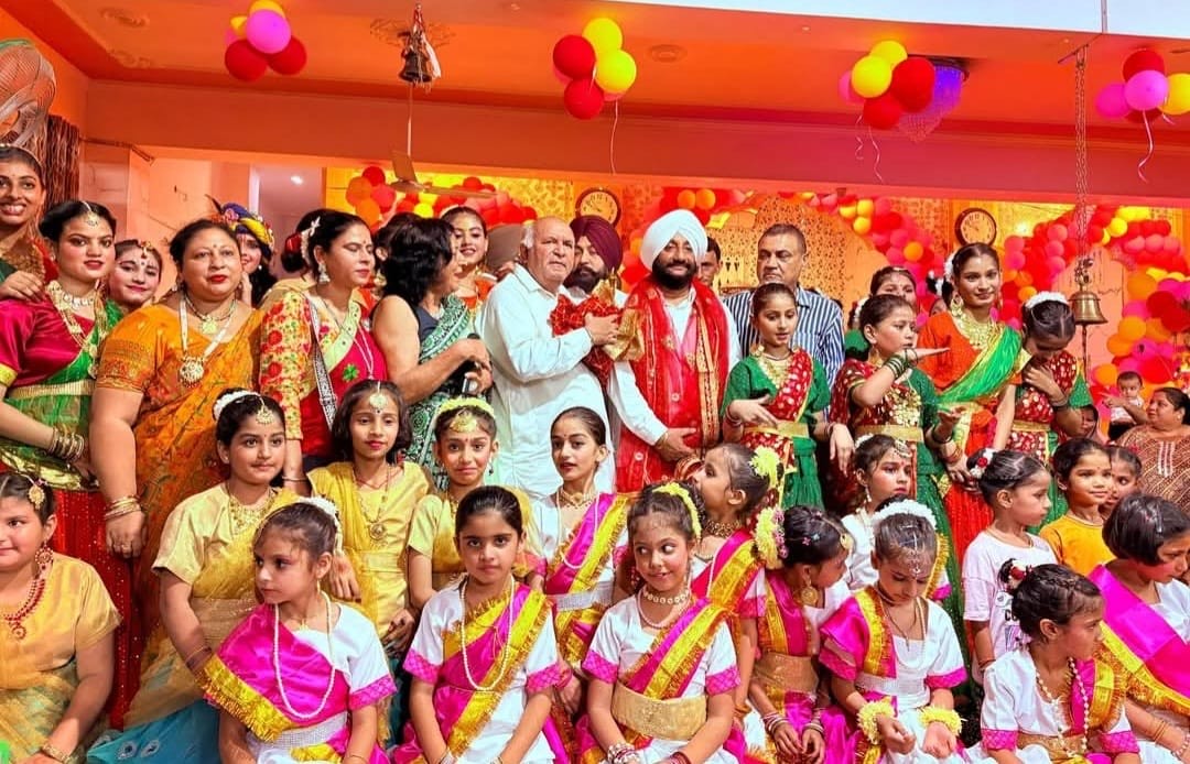 ਐਮ ਐਲ ਏ ਕੁਲਵੰਤ ਸਿੰਘ ਵੱਲੋਂ ਜਨਮ ਅਸ਼ਟਮੀ ਮੌਕੇ ਮੋਹਾਲੀ ਹਲਕੇ ਦੇ ਮੰਦਿਰਾਂ ਦੇ ਦਰਸ਼ਨ